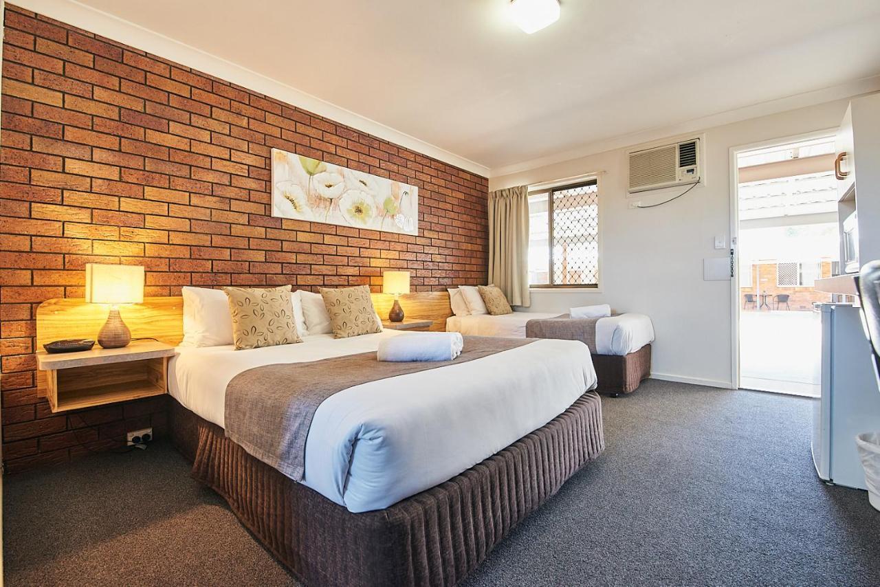 توومبا Ruthven Street Motor Inn المظهر الخارجي الصورة