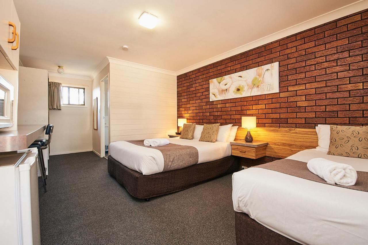 توومبا Ruthven Street Motor Inn المظهر الخارجي الصورة