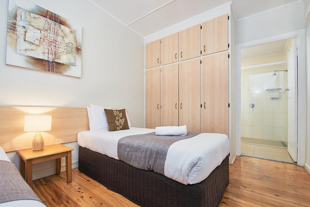 توومبا Ruthven Street Motor Inn المظهر الخارجي الصورة