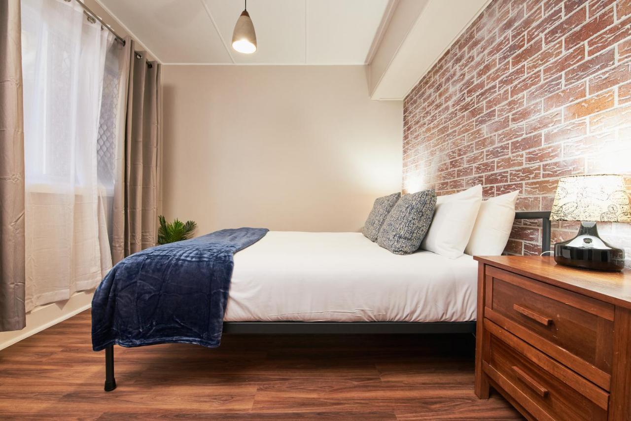 توومبا Ruthven Street Motor Inn المظهر الخارجي الصورة